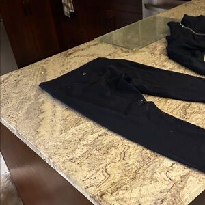 Lululemon jacket and legging